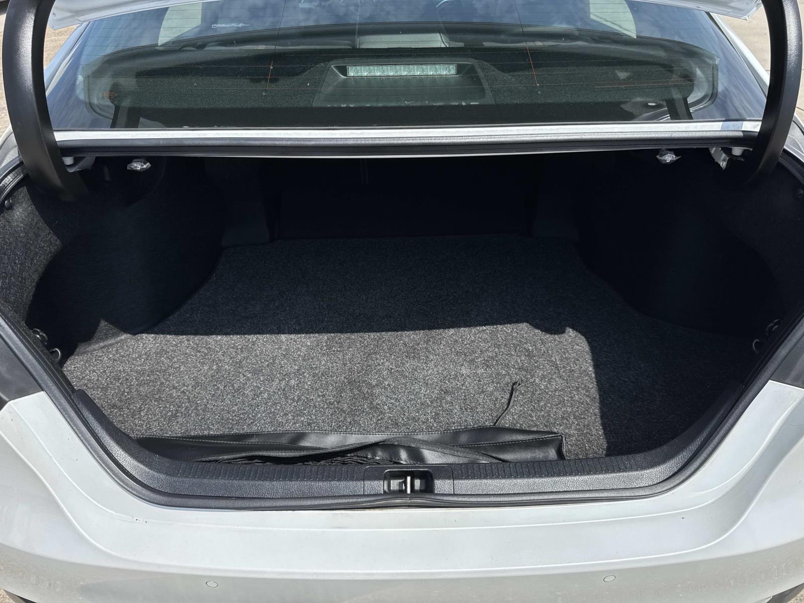 2018 Toyota Camry SE Auto (Natl)