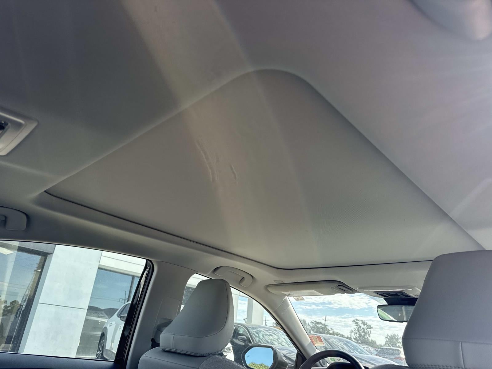 2025 Toyota Camry XSE (Natl)