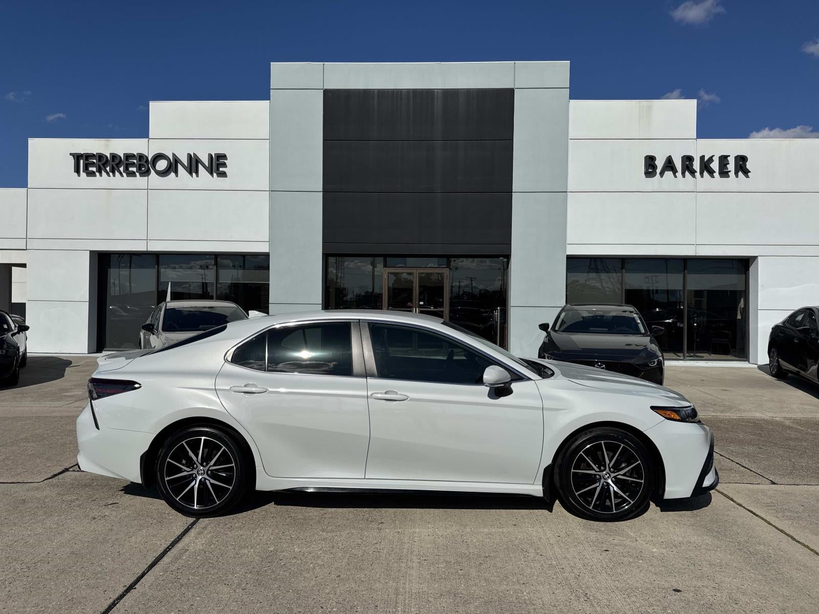 2023 Toyota Camry SE Nightshade Auto (Natl)