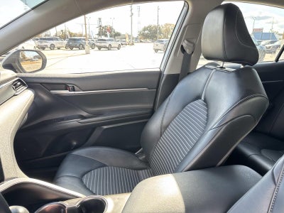 2023 Toyota Camry SE Nightshade Auto (Natl)