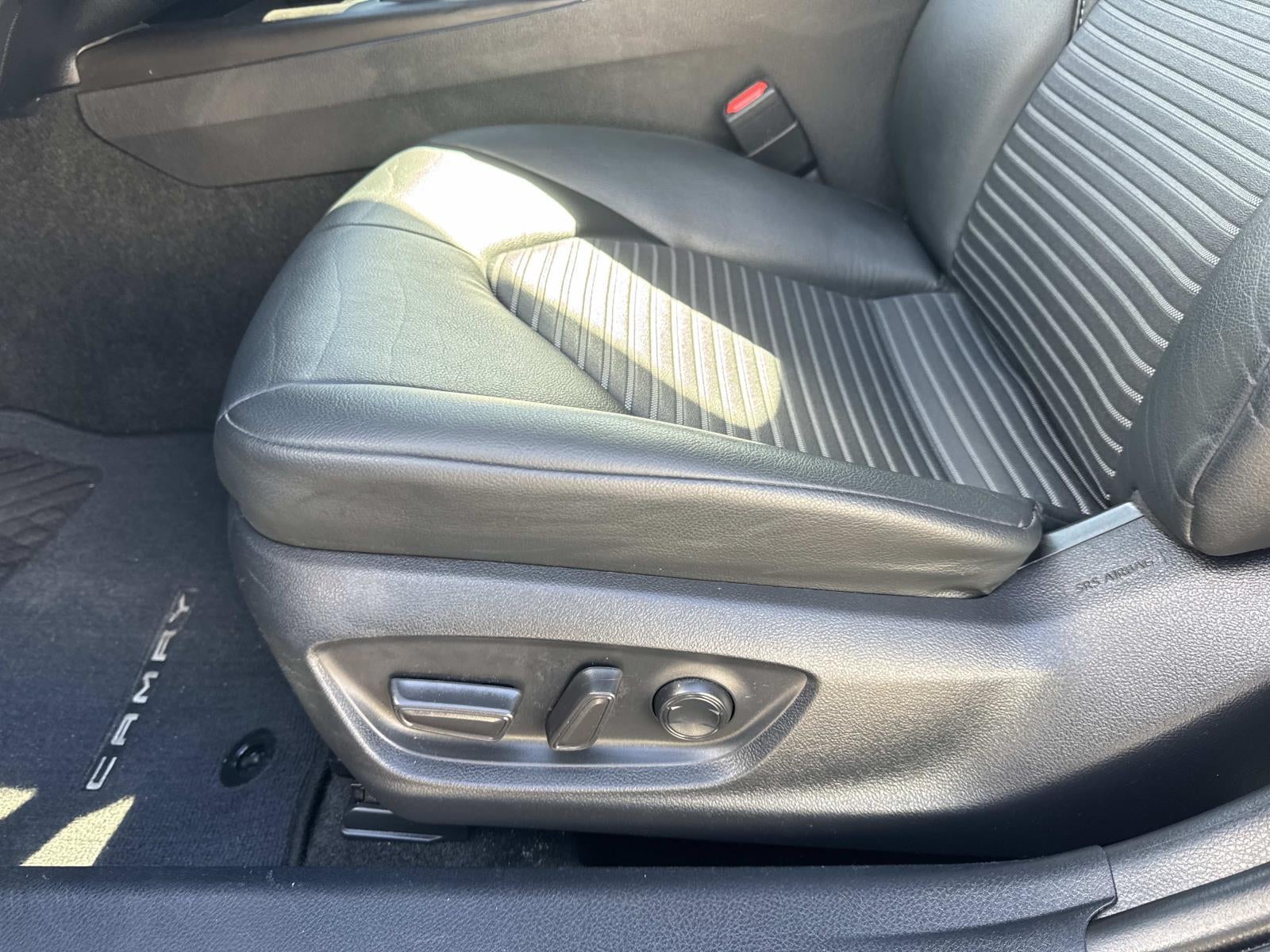 2023 Toyota Camry SE Nightshade Auto (Natl)