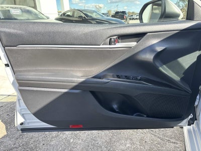 2023 Toyota Camry SE Nightshade Auto (Natl)