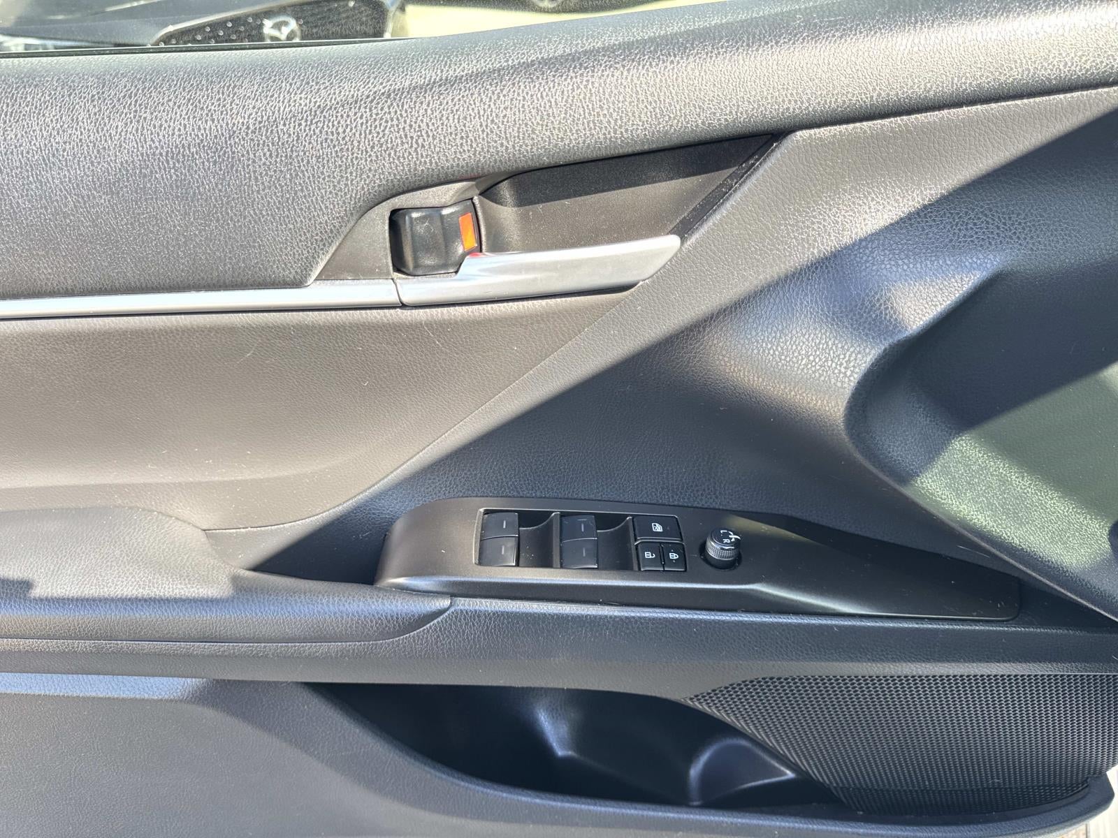 2023 Toyota Camry SE Nightshade Auto (Natl)