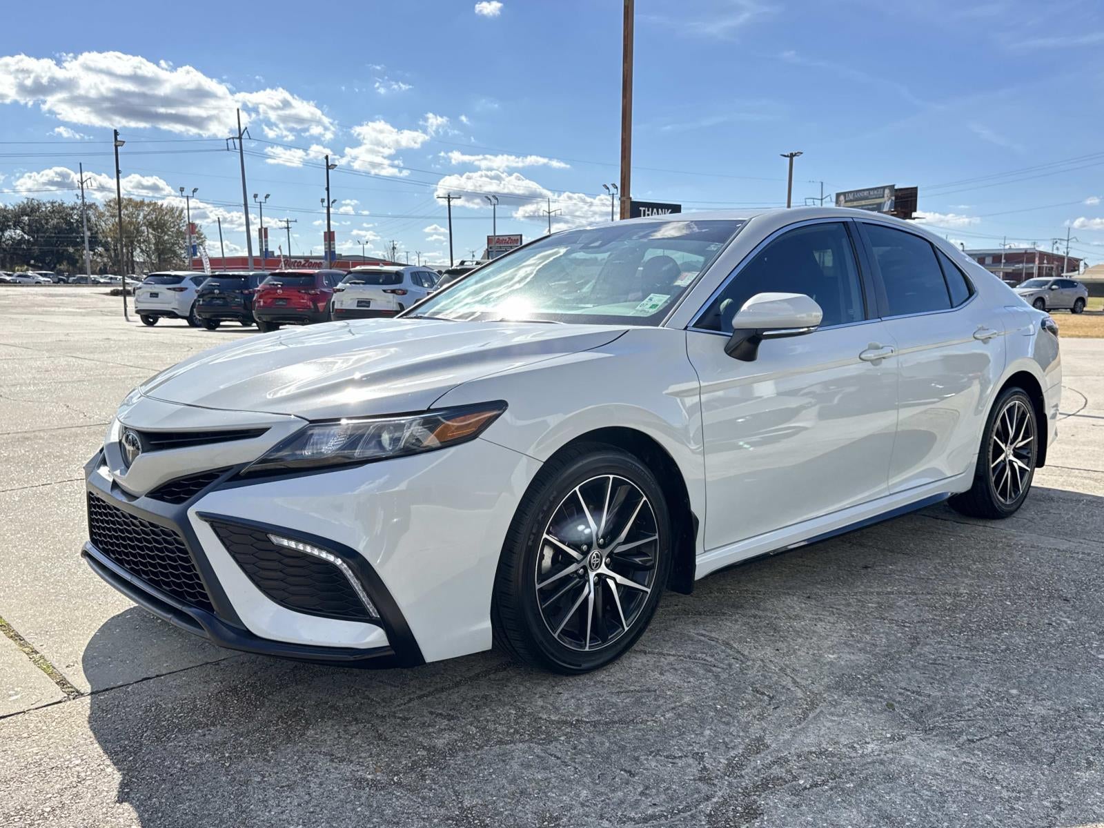 2023 Toyota Camry SE Nightshade Auto (Natl)
