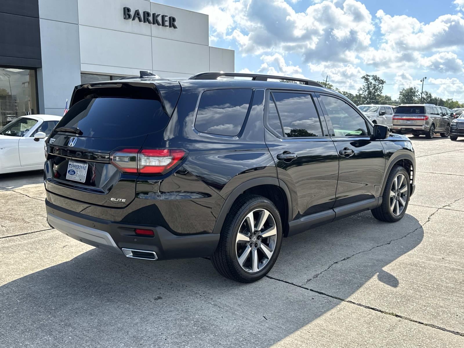 2025 Honda Pilot Elite AWD