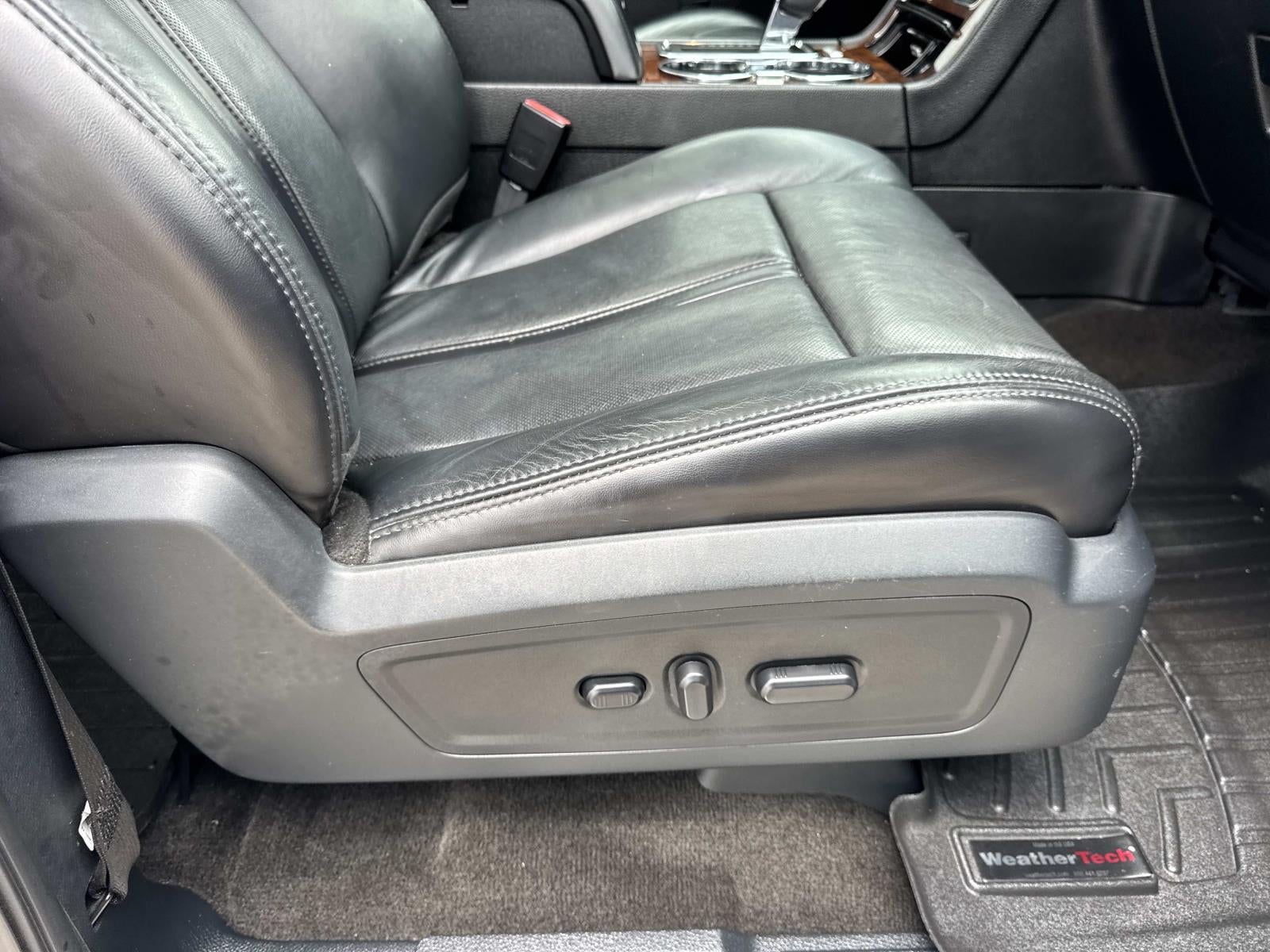 2015 Lincoln Navigator 2WD 4dr