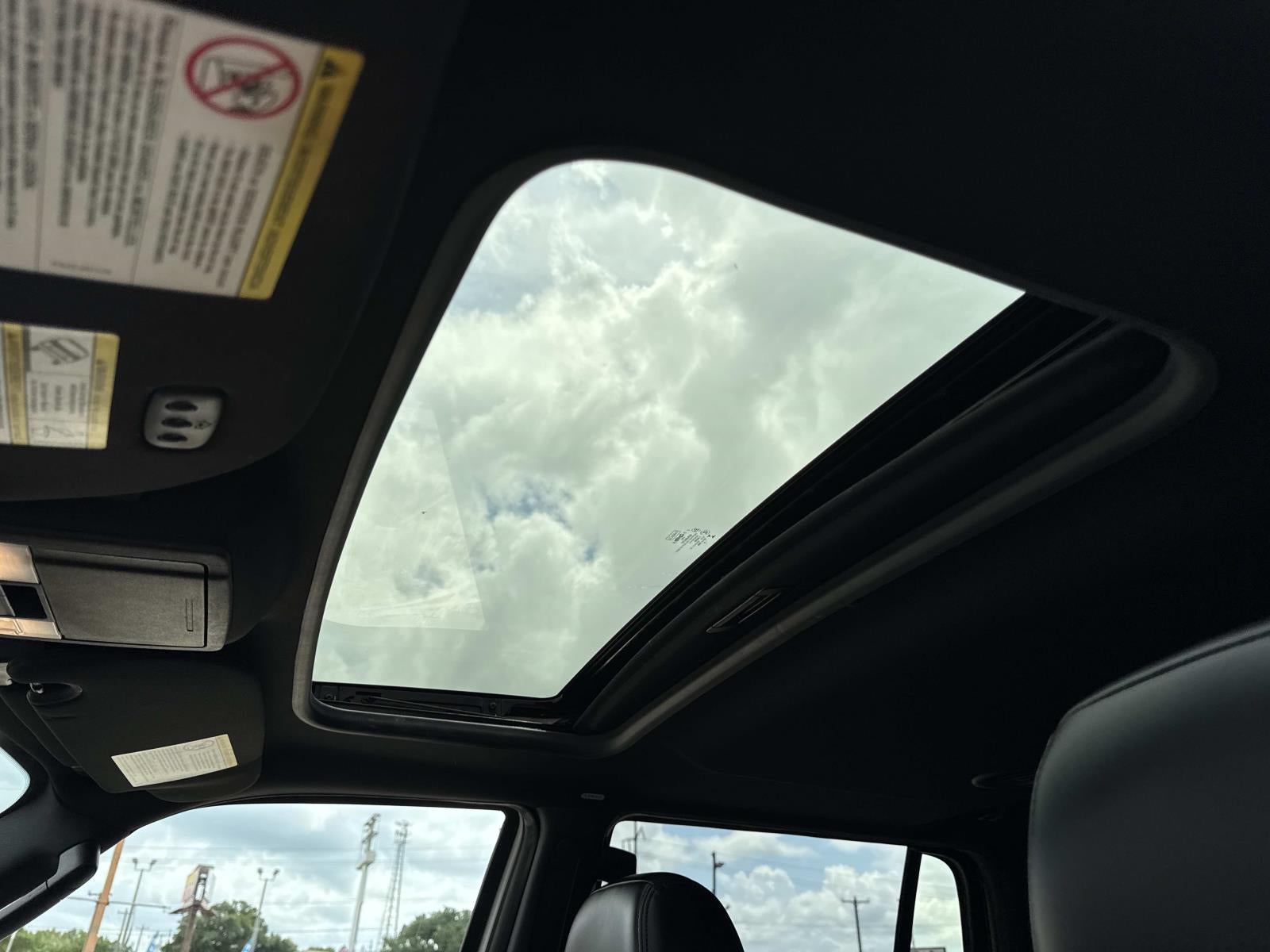 2015 Lincoln Navigator 2WD 4dr