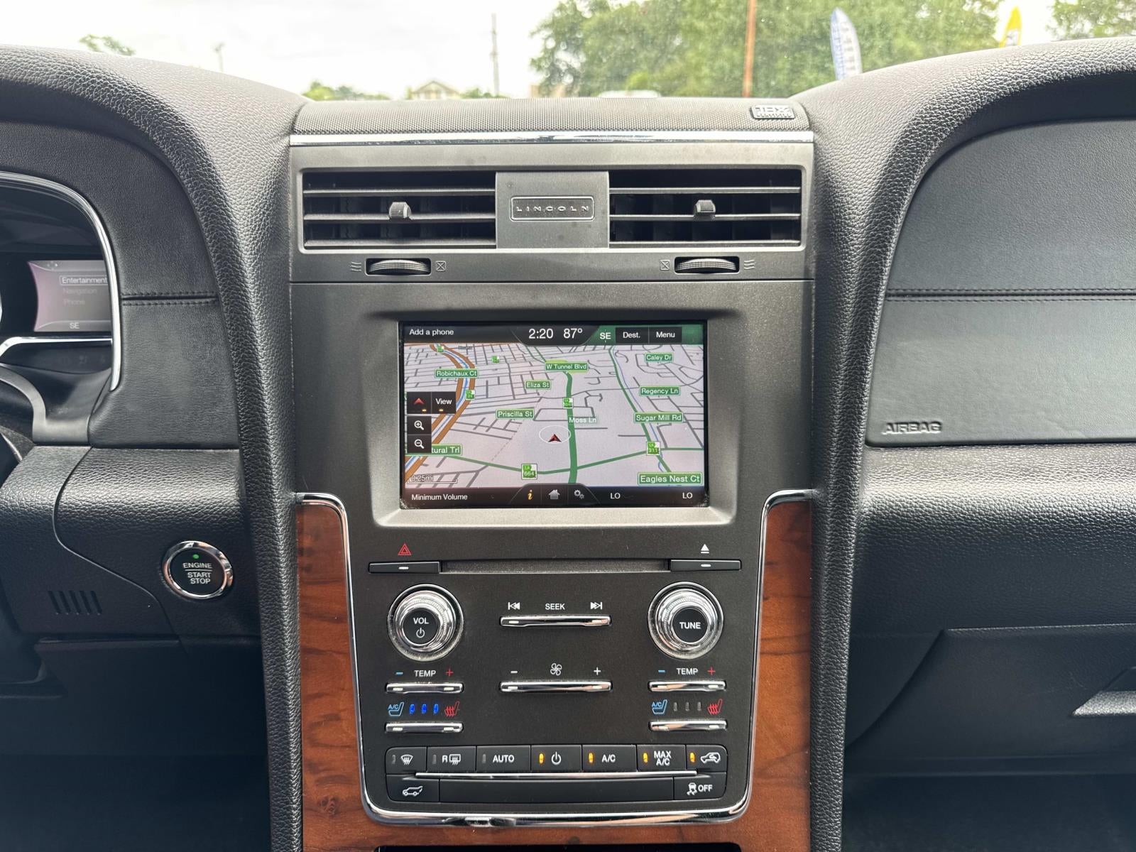 2015 Lincoln Navigator 2WD 4dr