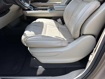 2019 Lincoln Navigator Select 4x2