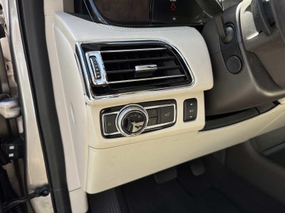 2019 Lincoln Navigator Select 4x2