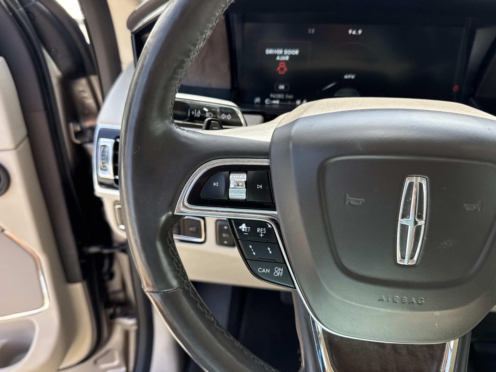 2019 Lincoln Navigator Select 4x2