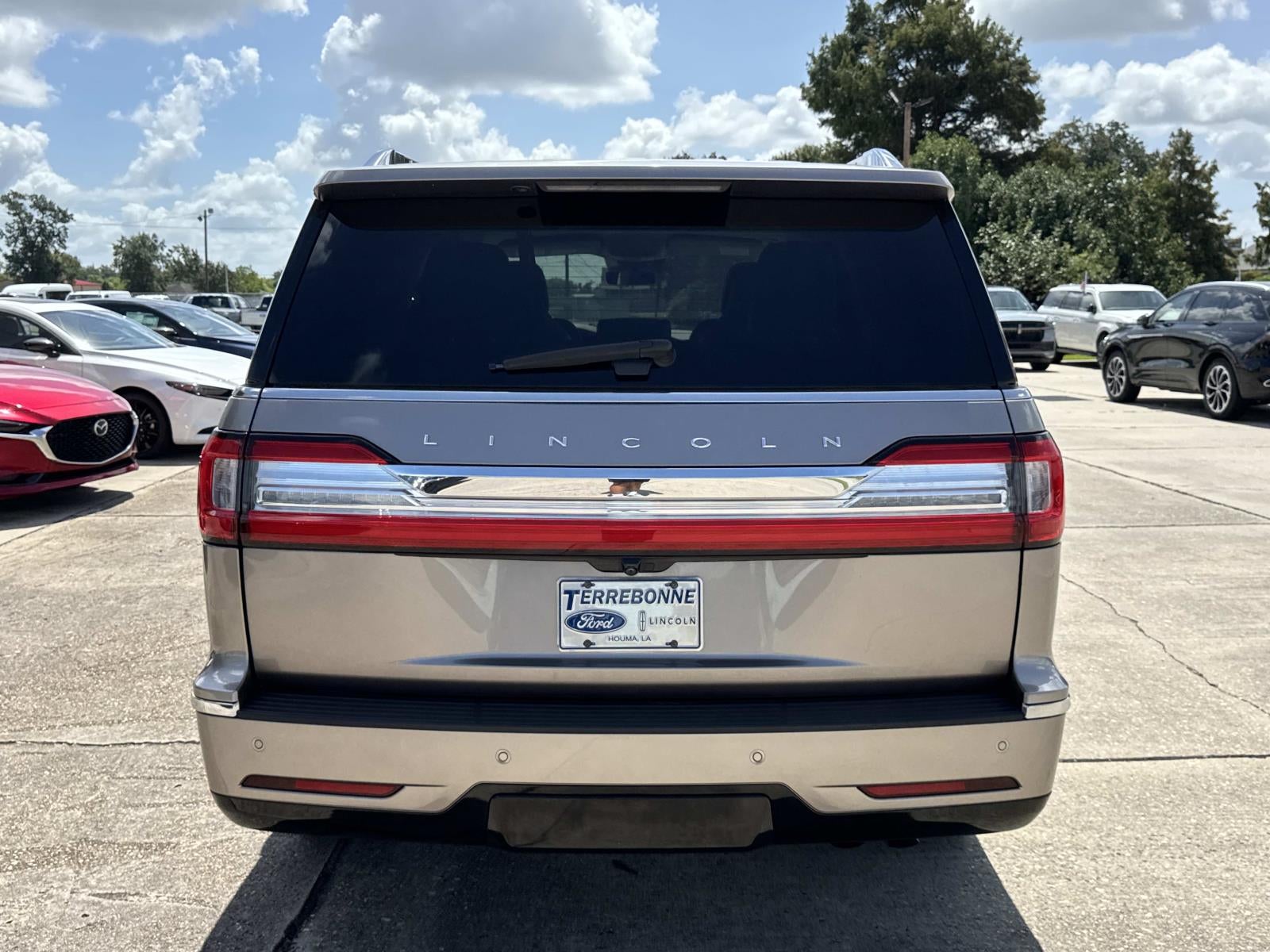 2019 Lincoln Navigator Select 4x2