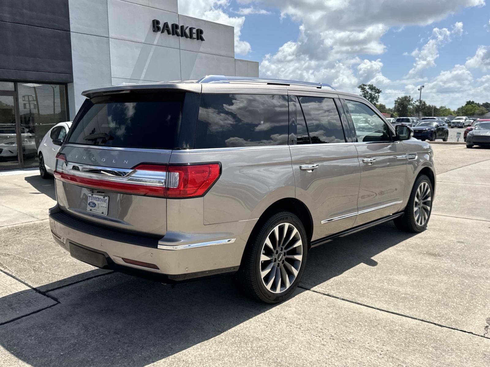 2019 Lincoln Navigator Select 4x2