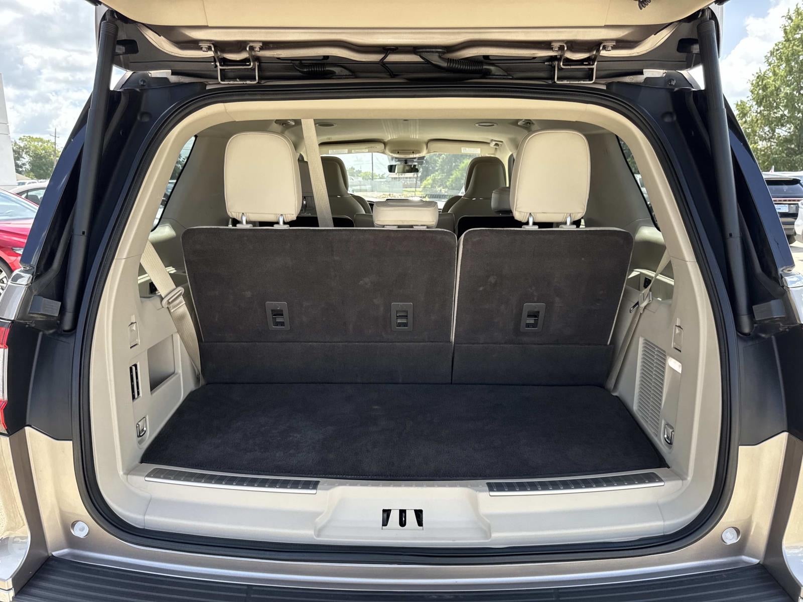 2019 Lincoln Navigator Select 4x2