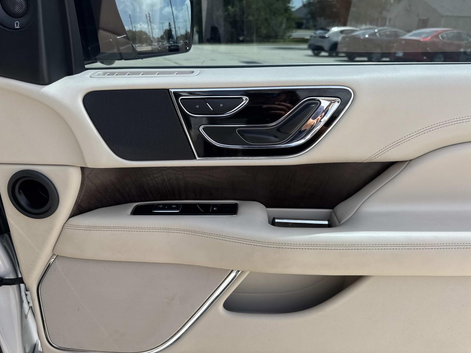 2019 Lincoln Navigator L Select 4x2