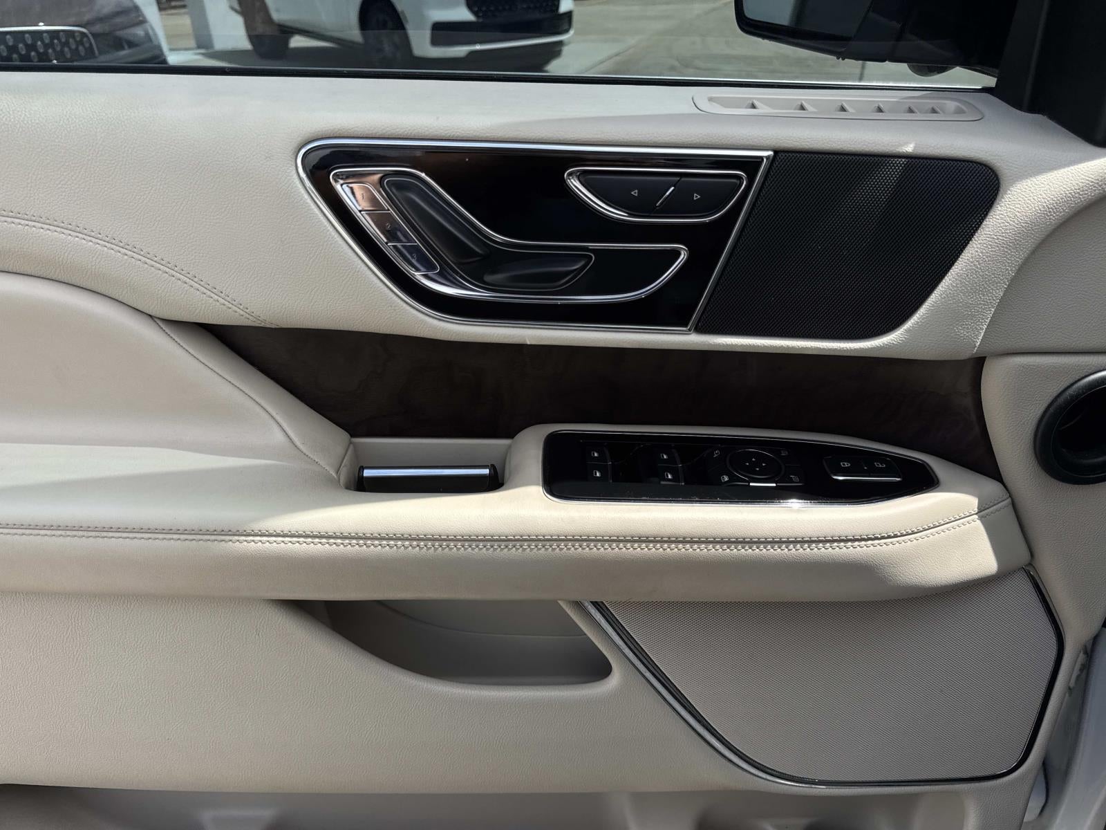 2019 Lincoln Navigator L Select 4x2