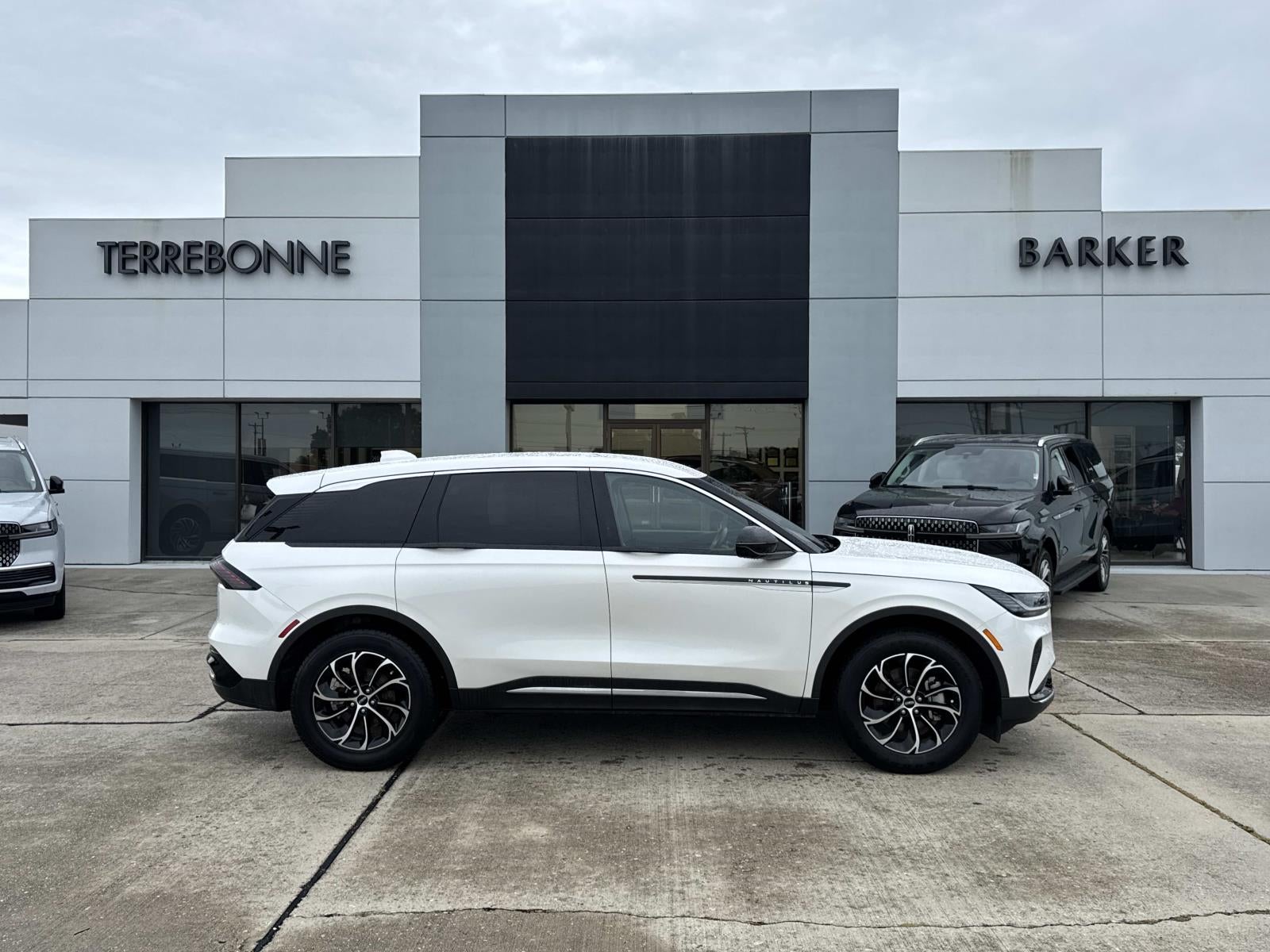 2025 Lincoln Nautilus Premiere AWD