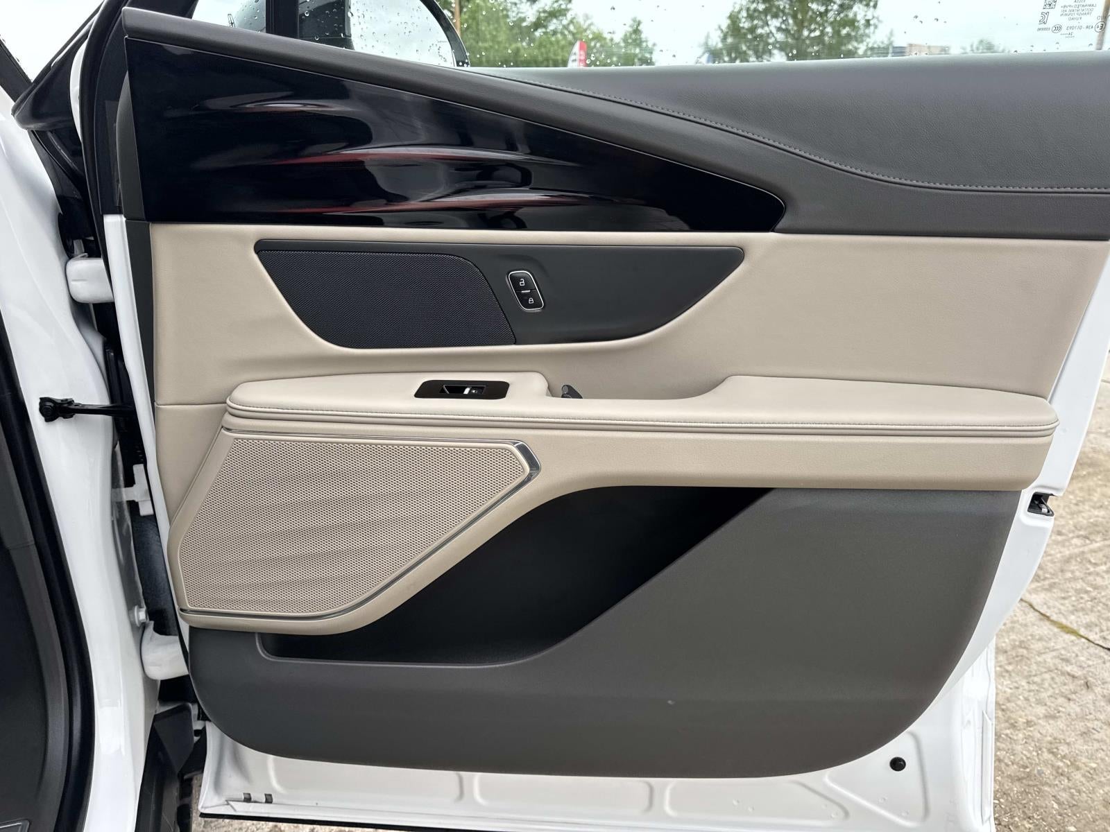 2025 Lincoln Nautilus Premiere AWD