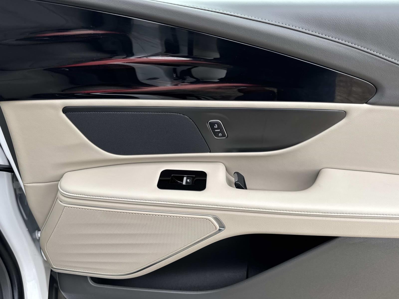 2025 Lincoln Nautilus Premiere AWD