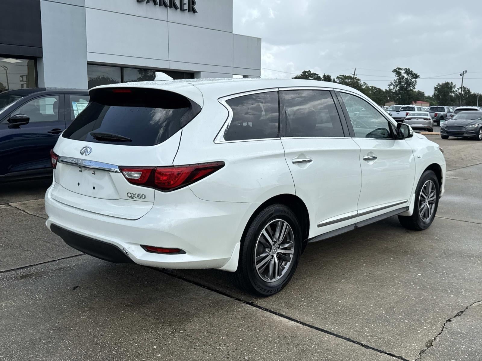 2017 INFINITI QX60 FWD