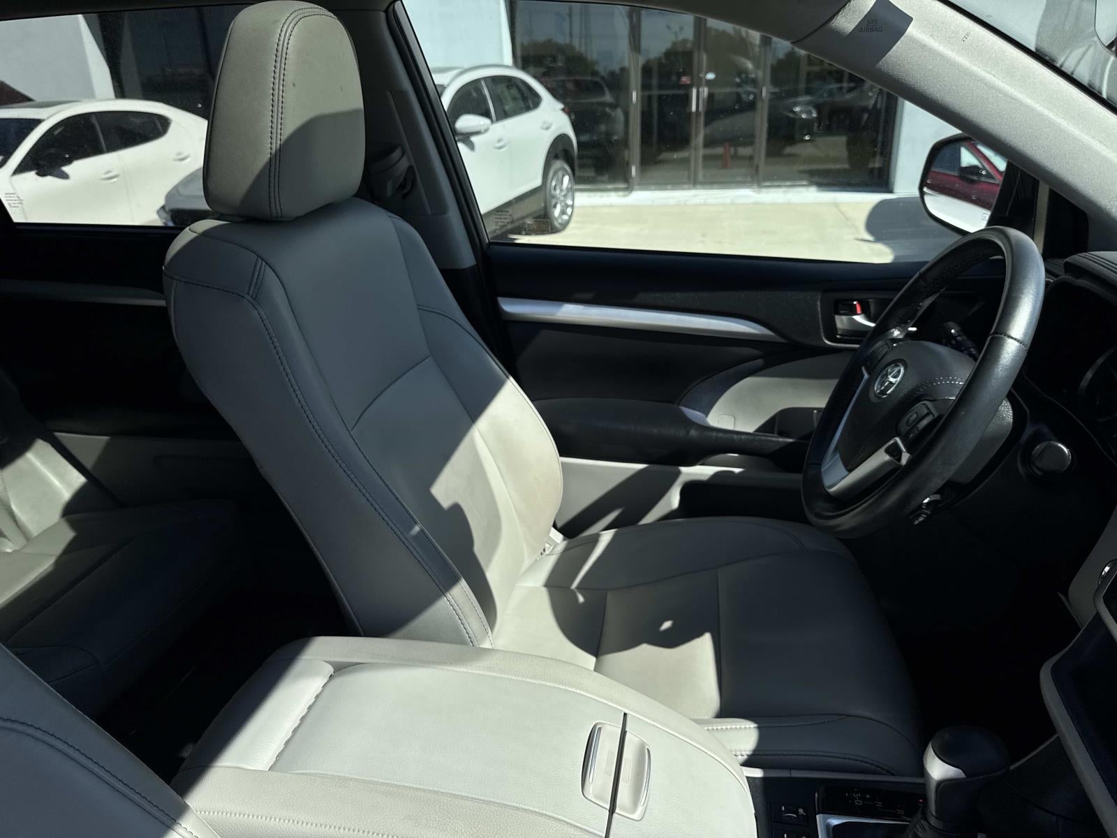 2019 Toyota Highlander SE V6 FWD (Natl)