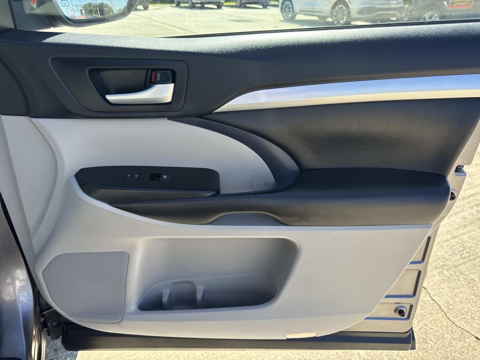 2019 Toyota Highlander SE V6 FWD (Natl)