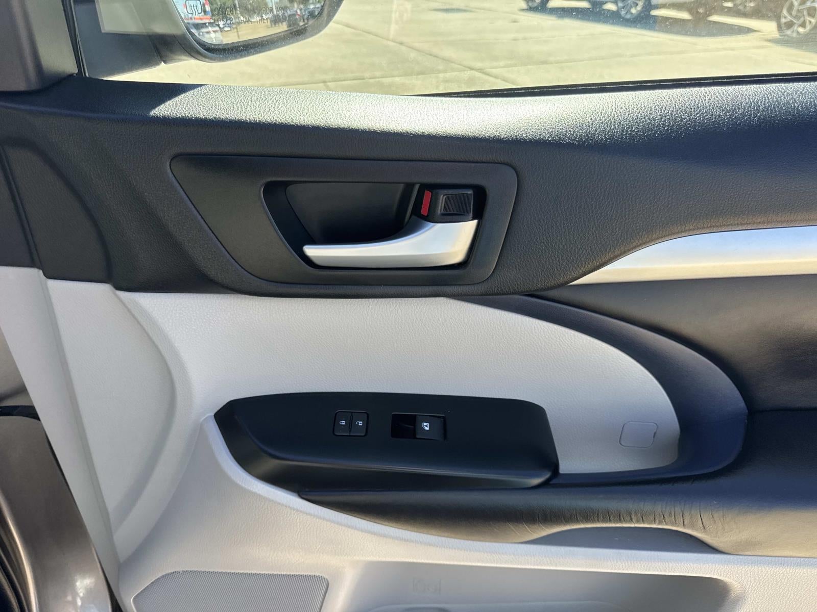 2019 Toyota Highlander SE V6 FWD (Natl)