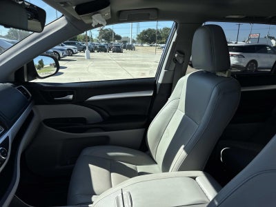 2019 Toyota Highlander SE V6 FWD (Natl)