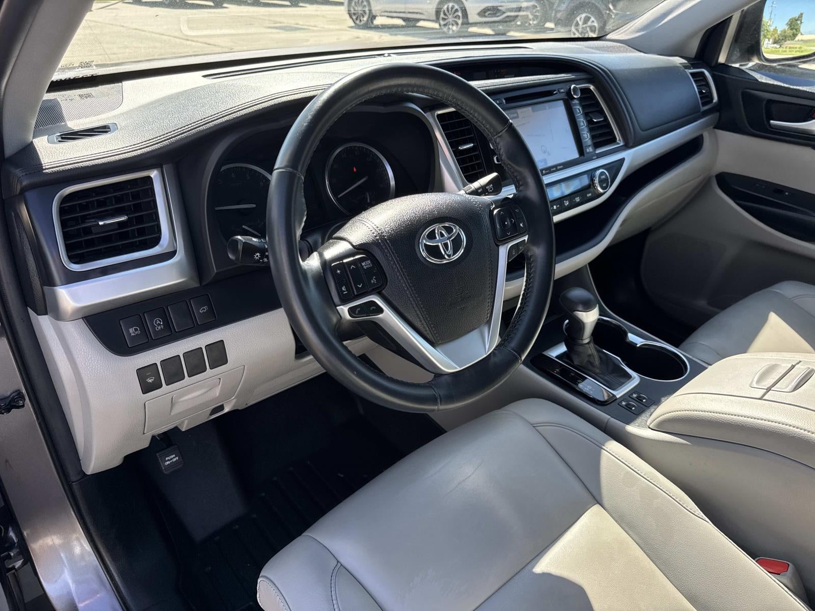 2019 Toyota Highlander SE V6 FWD (Natl)