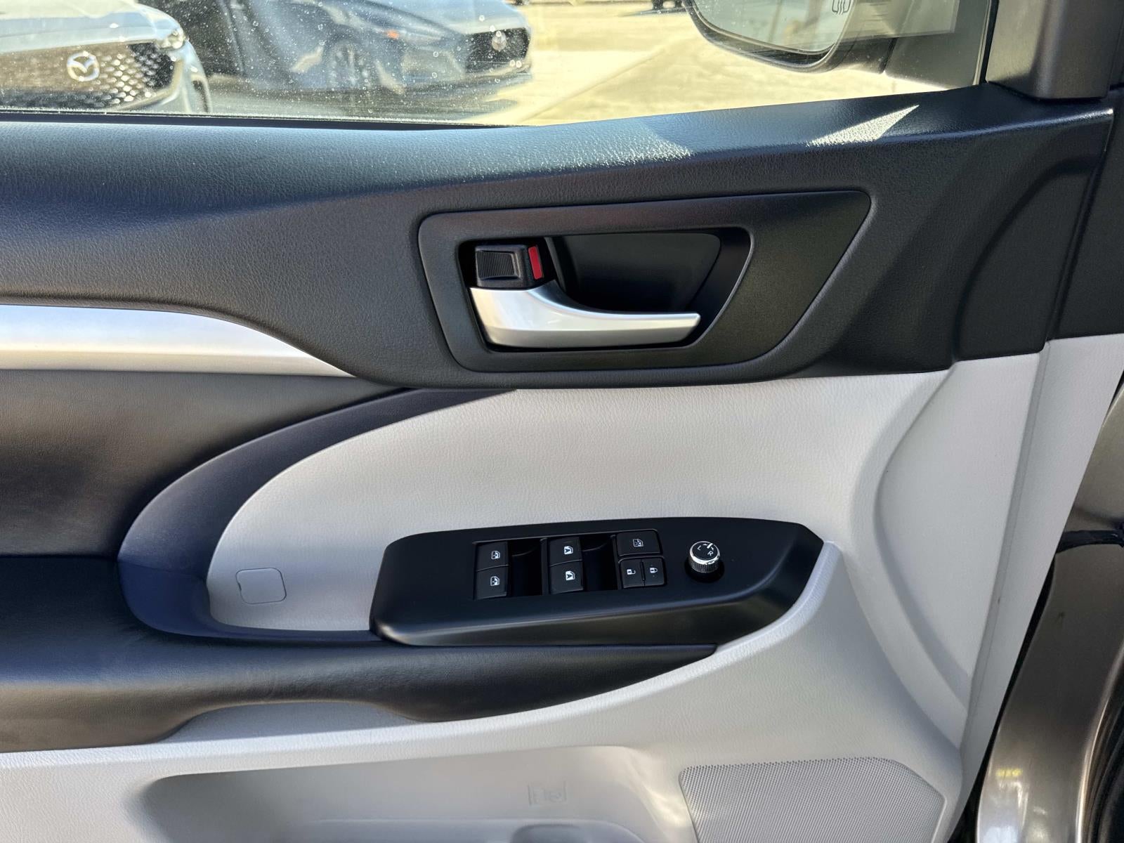 2019 Toyota Highlander SE V6 FWD (Natl)