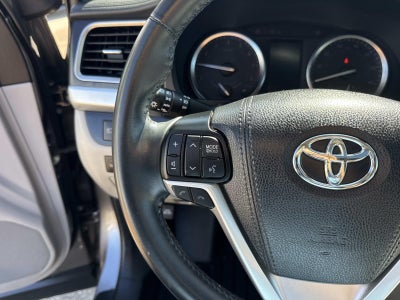 2019 Toyota Highlander SE V6 FWD (Natl)