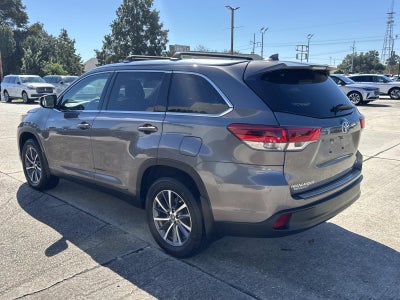 2019 Toyota Highlander SE V6 FWD (Natl)