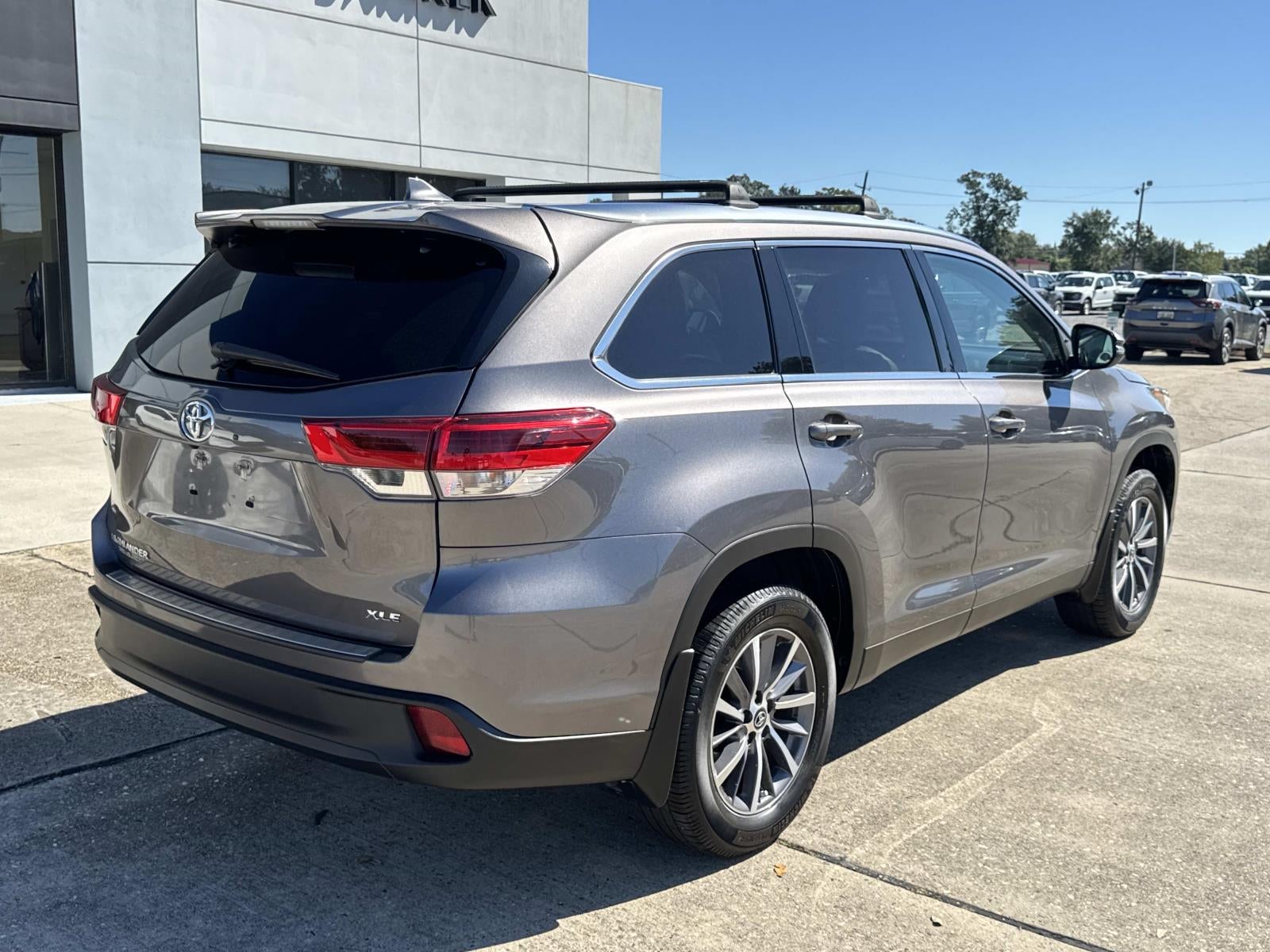 2019 Toyota Highlander SE V6 FWD (Natl)