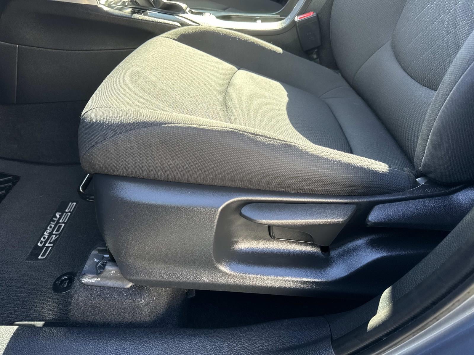 2023 Toyota Corolla Cross LE 2WD (Natl)