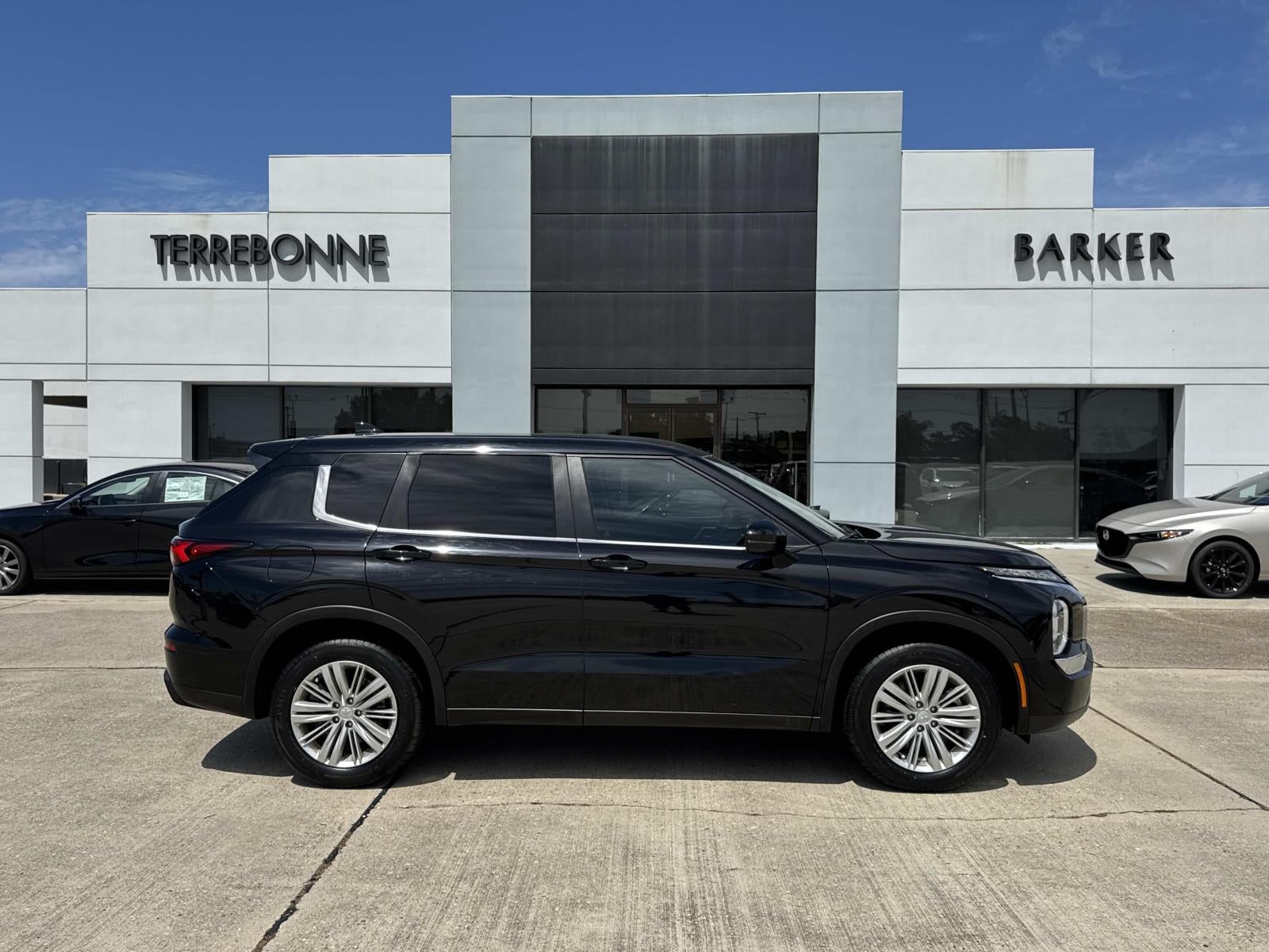 2024 Mitsubishi Outlander ES FWD