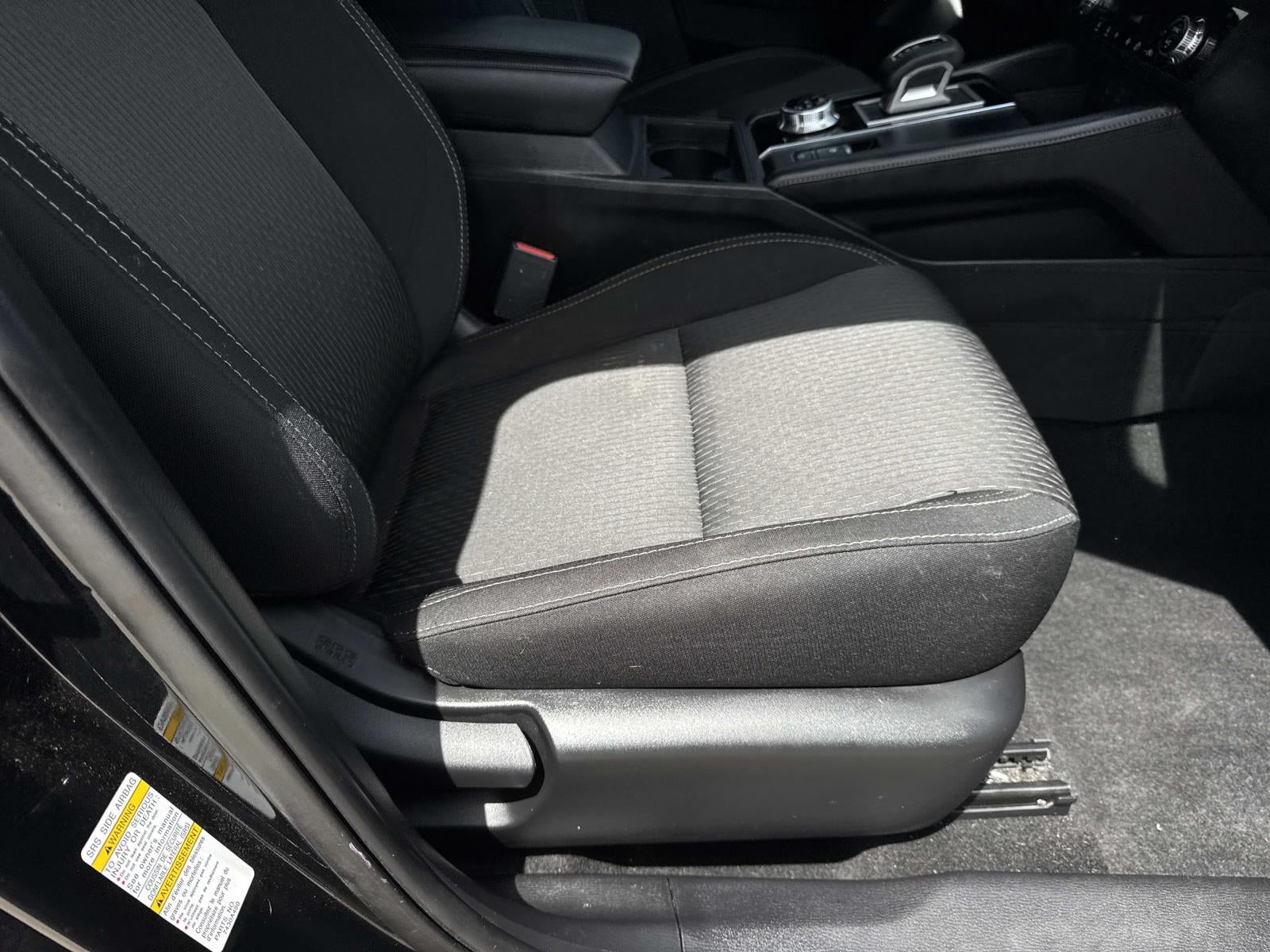 2024 Mitsubishi Outlander ES FWD