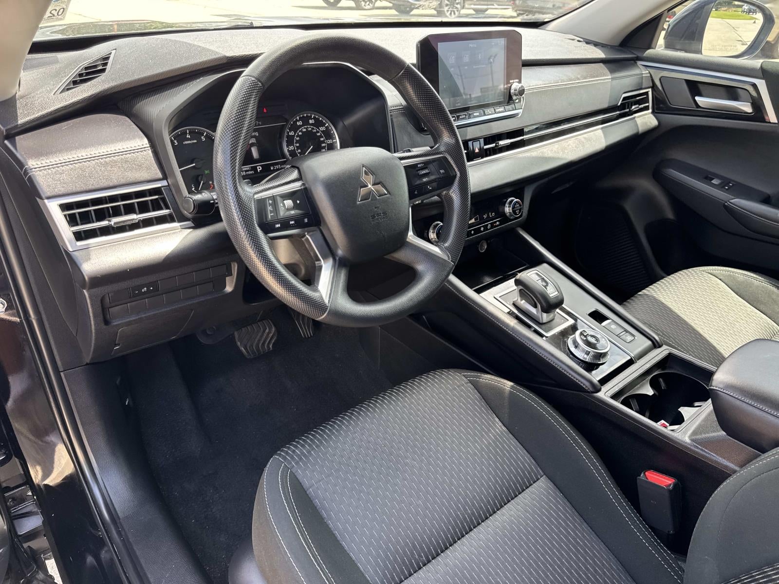 2024 Mitsubishi Outlander ES FWD