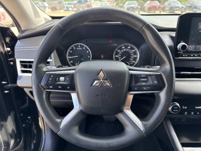 2024 Mitsubishi Outlander ES FWD