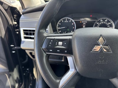 2024 Mitsubishi Outlander ES FWD