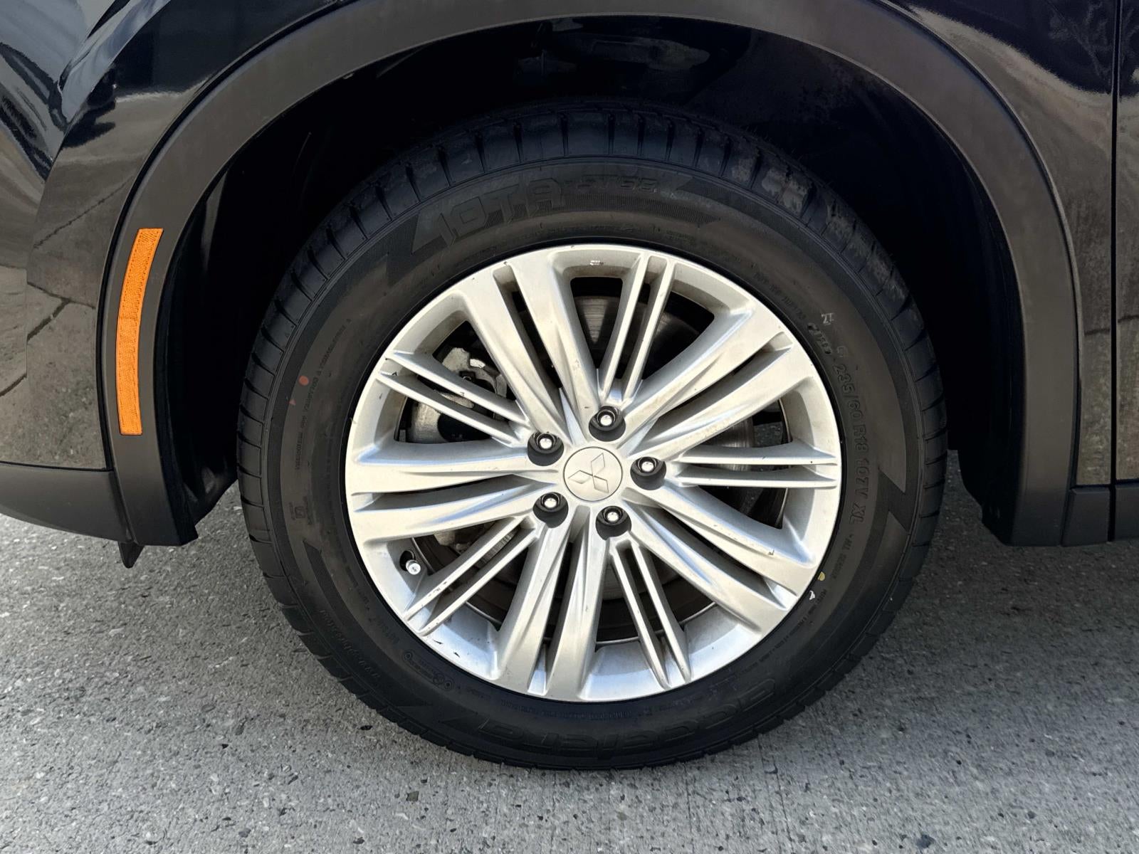 2024 Mitsubishi Outlander ES FWD