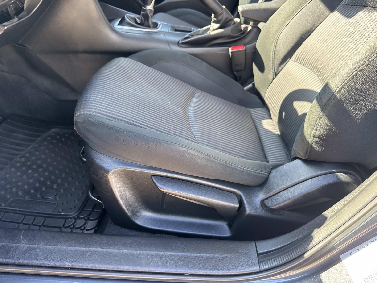 2014 Mazda MAZDA3 i Touring