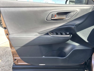 2025 Toyota Crown Signia Limited AWD (Natl)