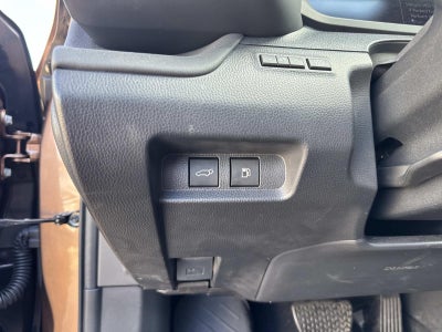 2025 Toyota Crown Signia Limited AWD (Natl)