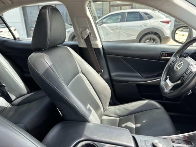 2019 Lexus IS IS 300 RWD