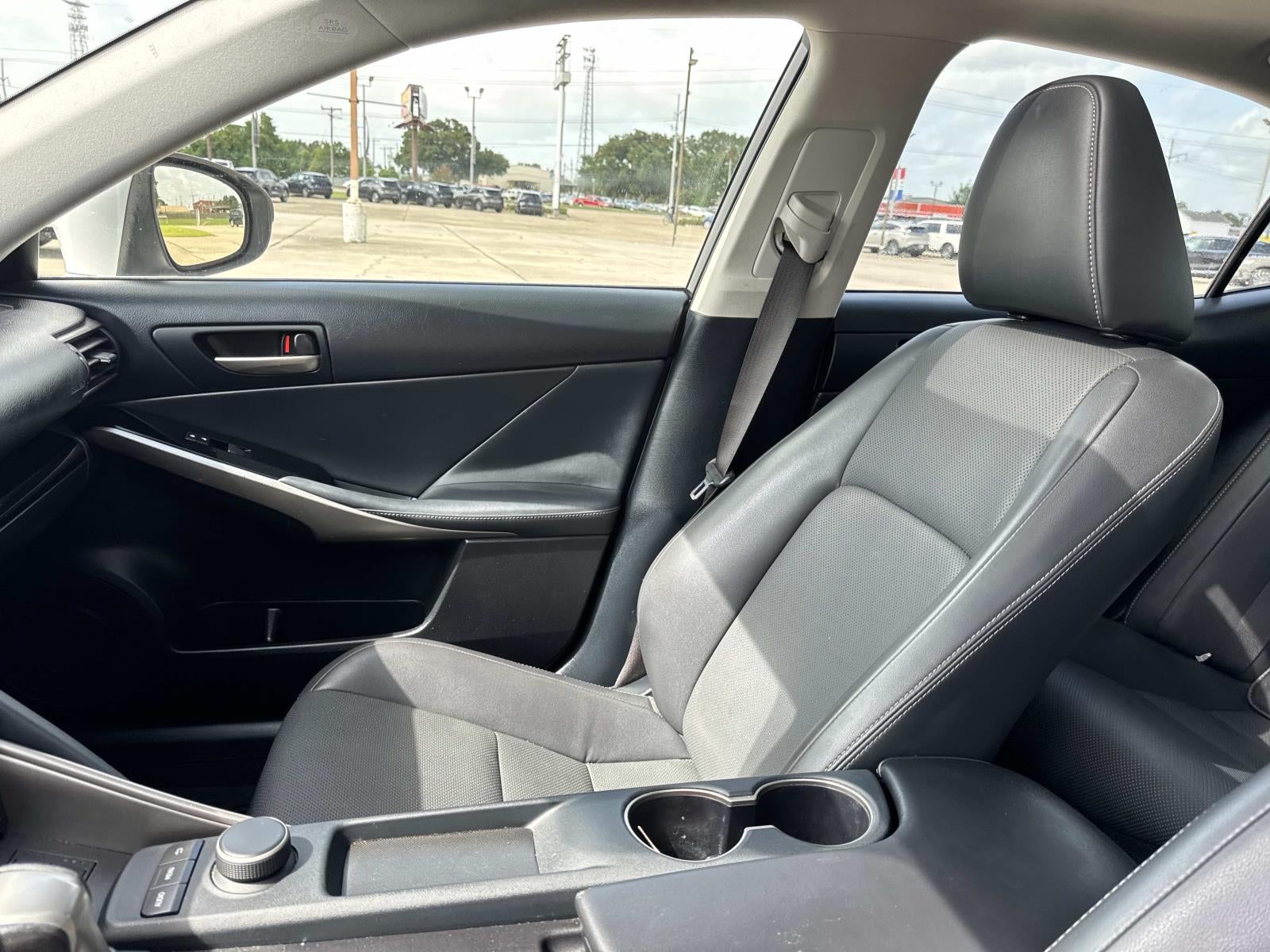 2019 Lexus IS IS 300 RWD