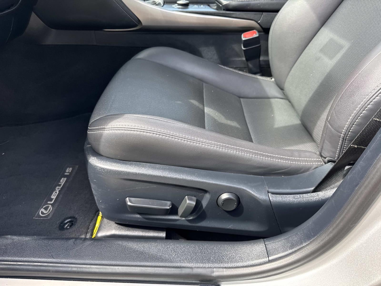 2019 Lexus IS IS 300 RWD