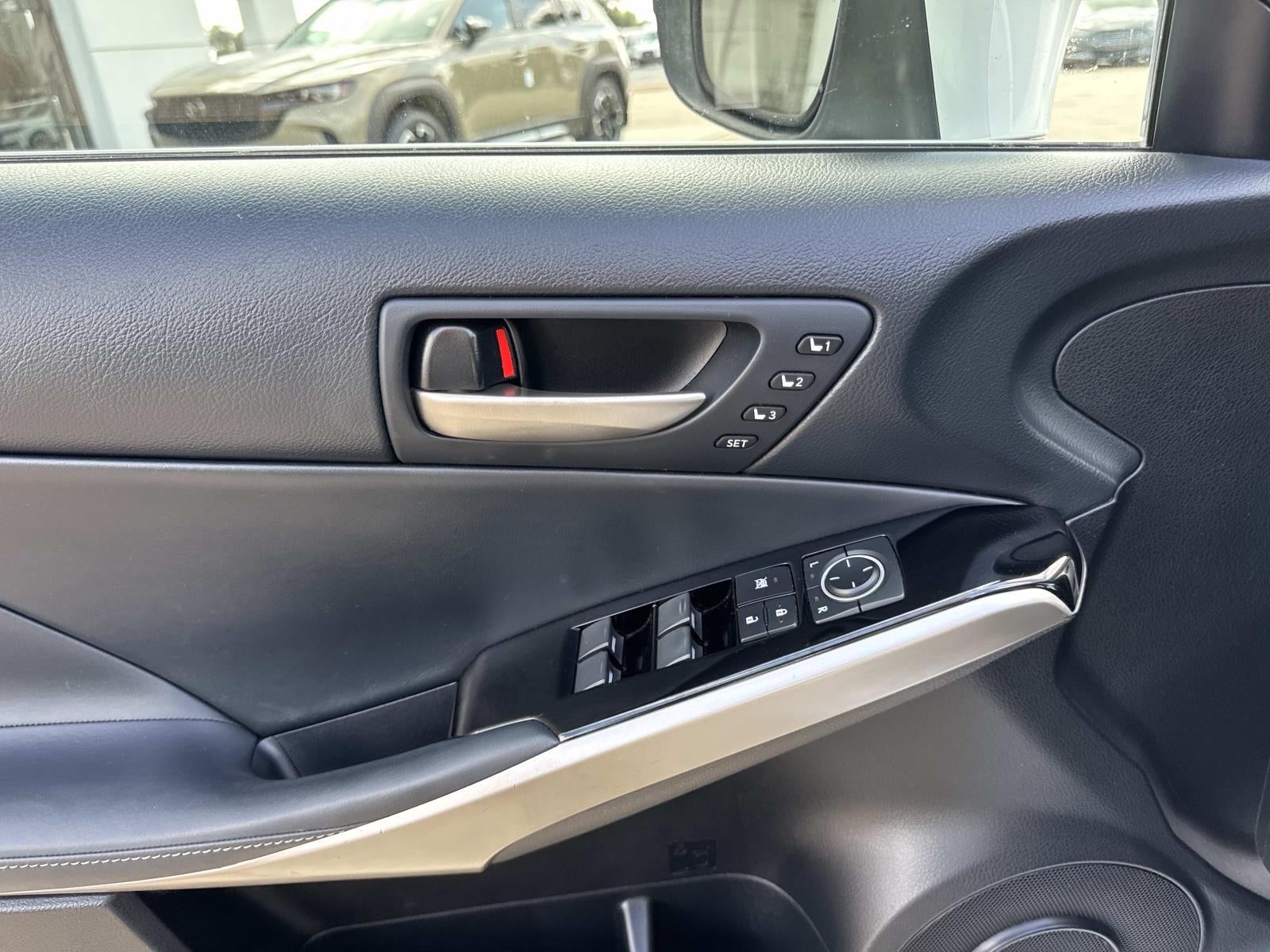 2019 Lexus IS IS 300 RWD