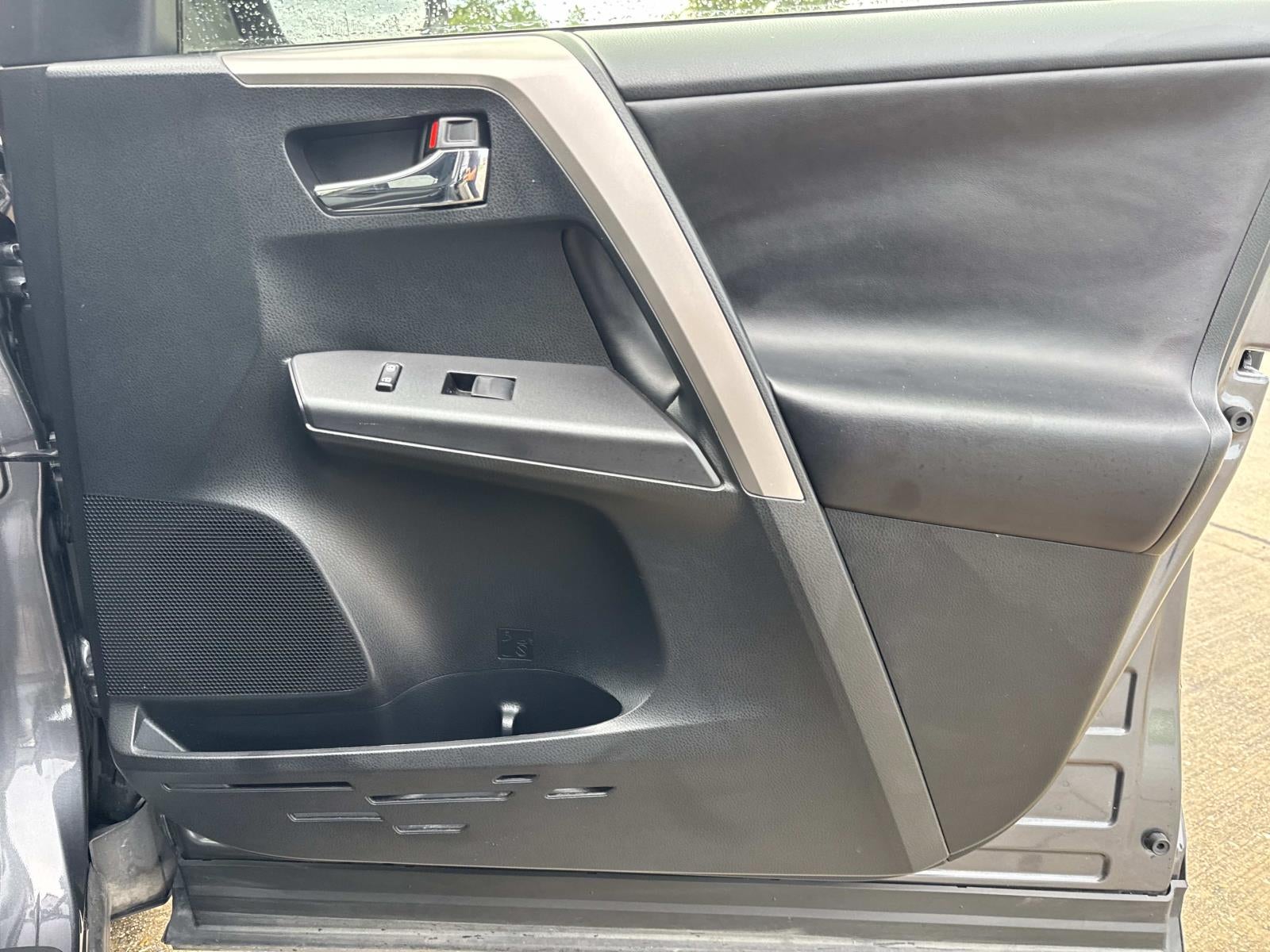 2018 Toyota RAV4 XLE FWD (Natl)