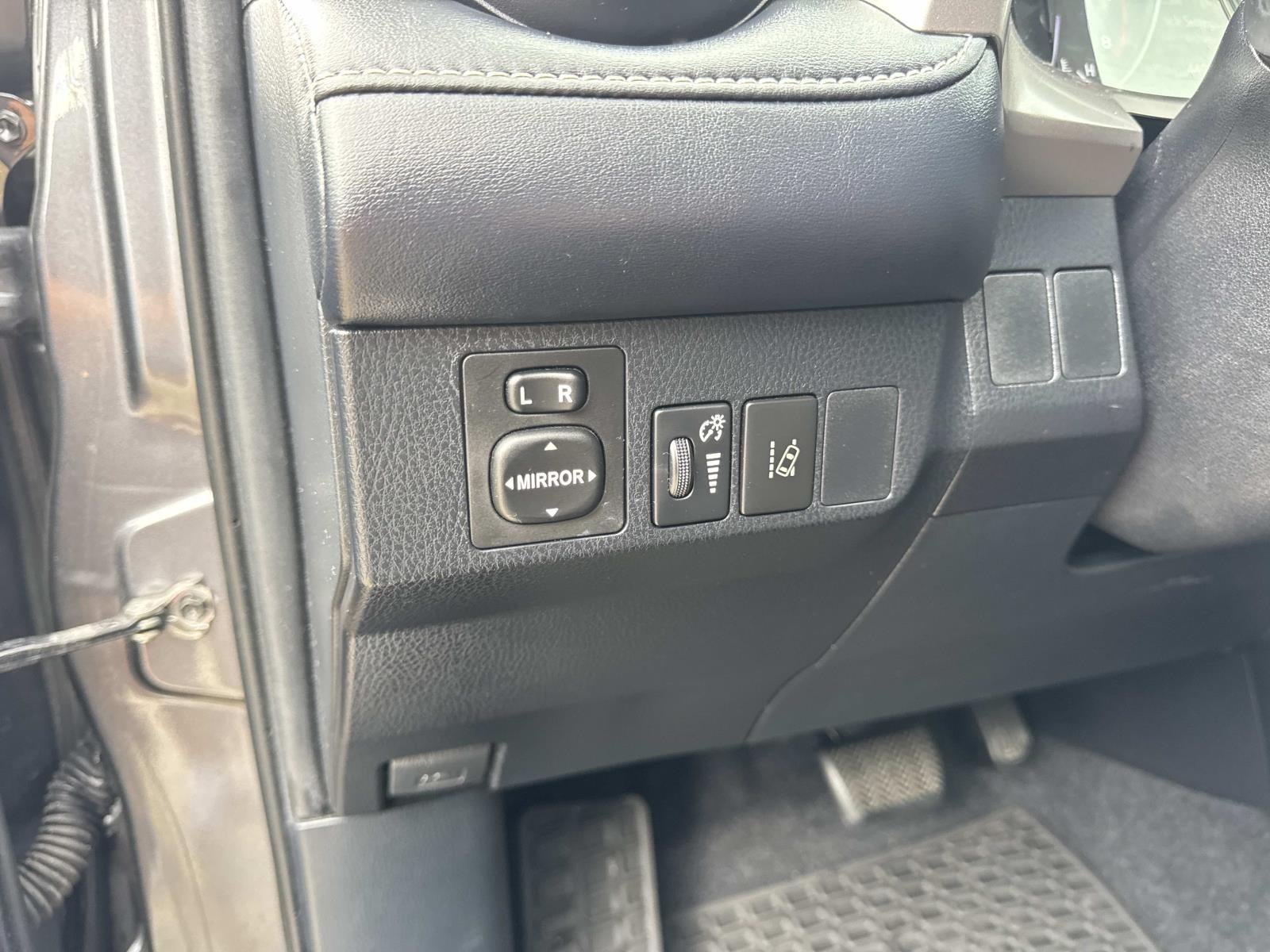 2018 Toyota RAV4 XLE FWD (Natl)
