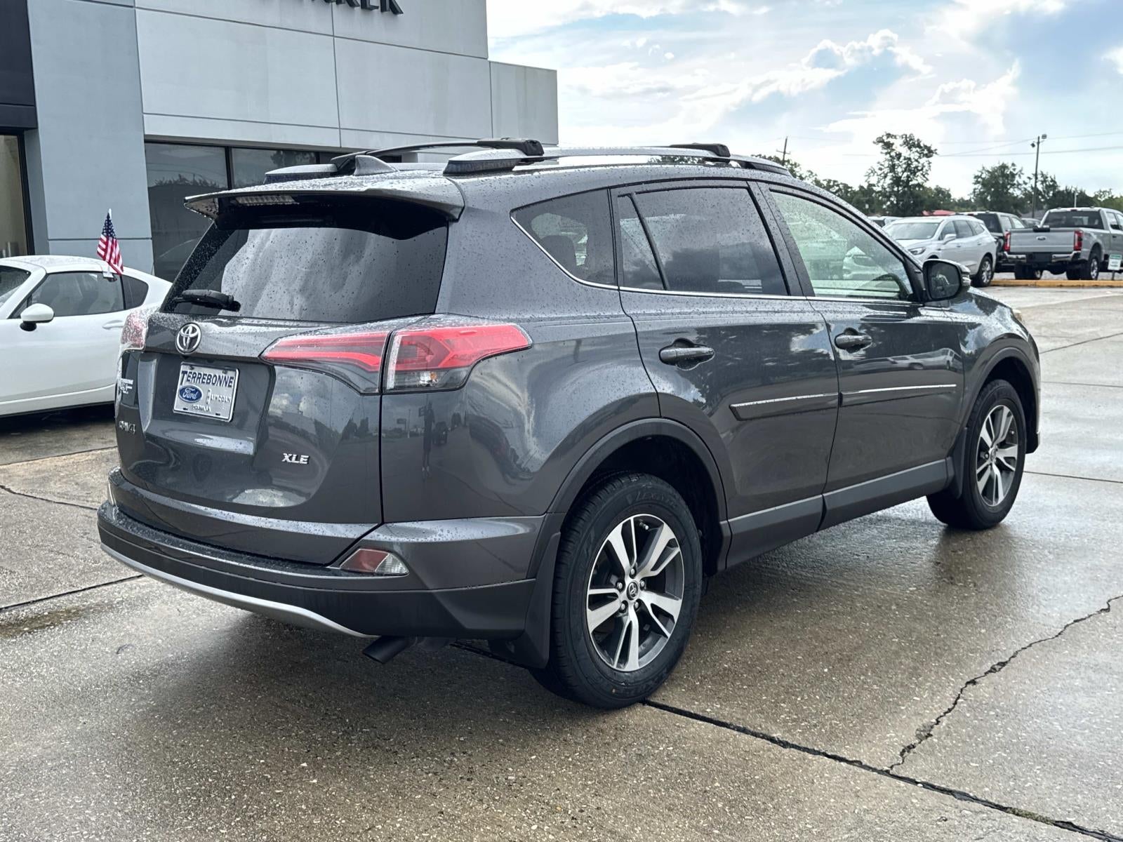 2018 Toyota RAV4 XLE FWD (Natl)